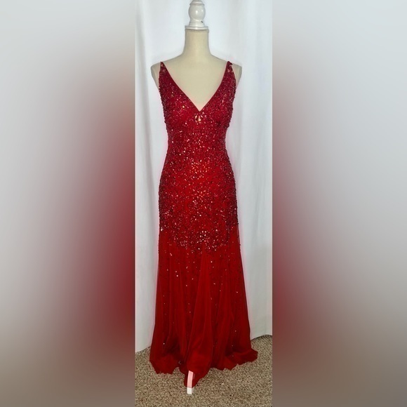 Adrianna Papell Dresses & Skirts - Adrianna Papell Beaded Pleated A-Line Gown